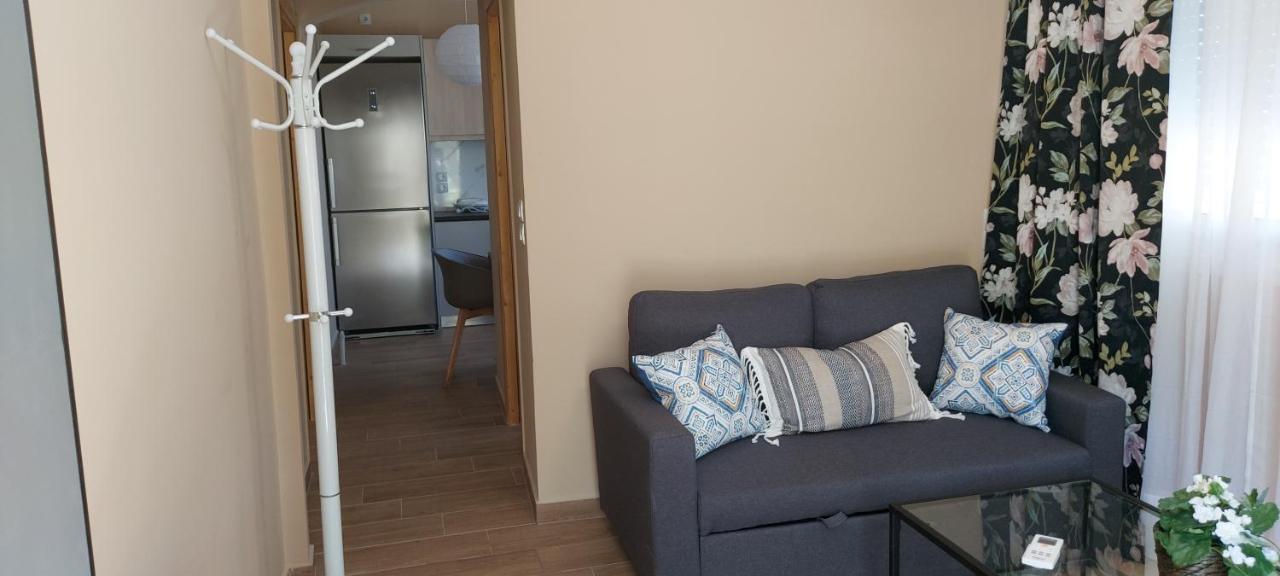 דירות ארטמידה Airport Friendly House 3 מראה חיצוני תמונה